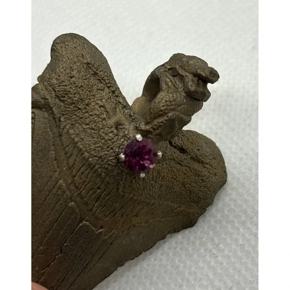 Vintage Bronze Coated Megalodon ? Tooth Pendant Genuine Tourmaline Accent Shark - Picture 6 of 9